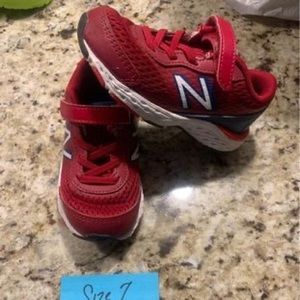 Toddler sneaker new balance size 7